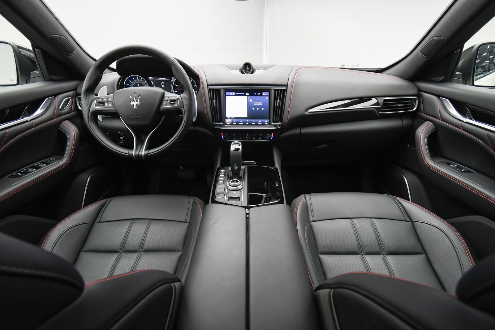 New 2024 Maserati Levante GT Ultima image 13