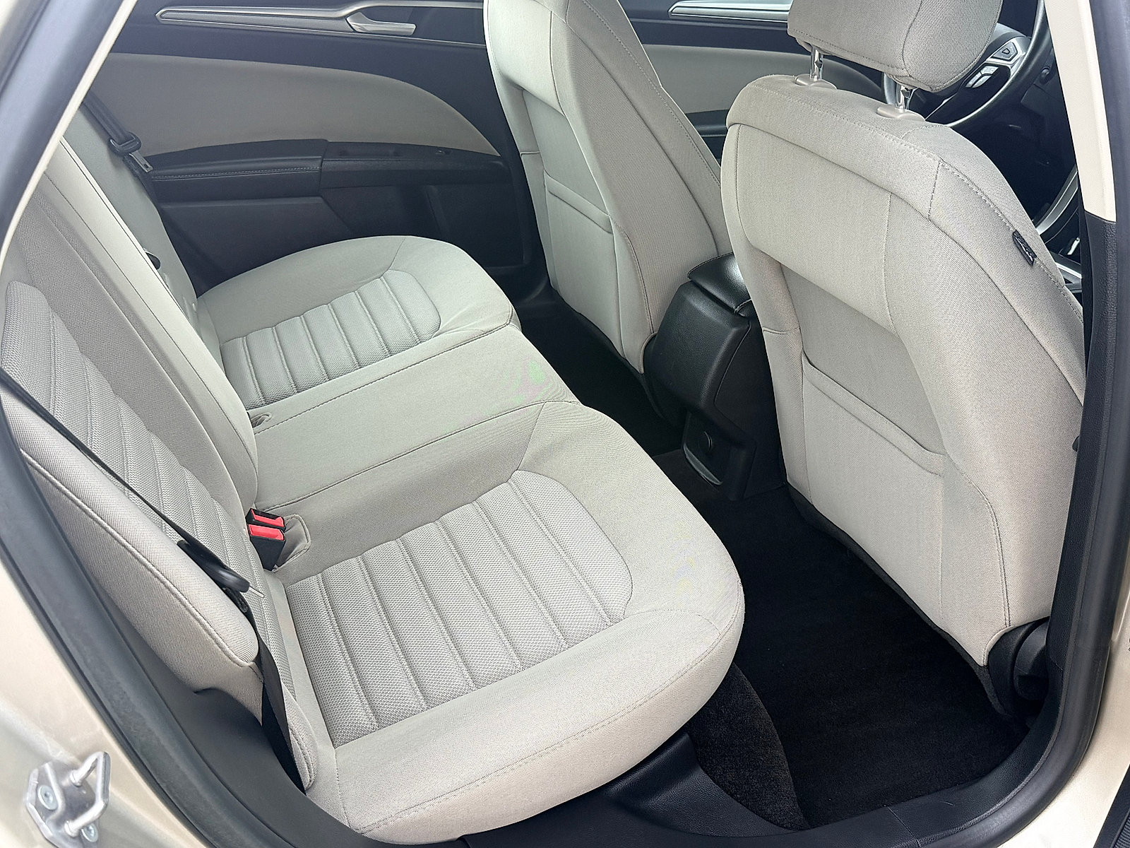 Used 2018 Ford Fusion S FWD image 30