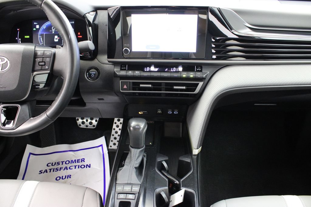 Used 2025 Toyota Camry SE FWD image 20