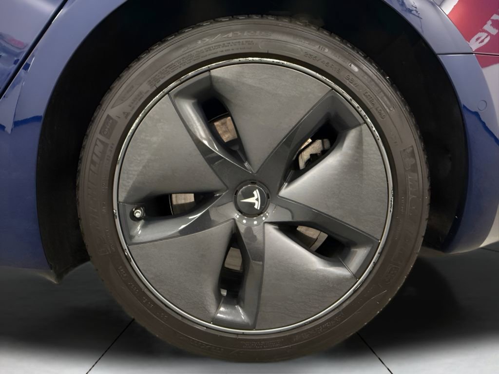 Used 2018 Tesla Model 3 Long Range RWD image 28