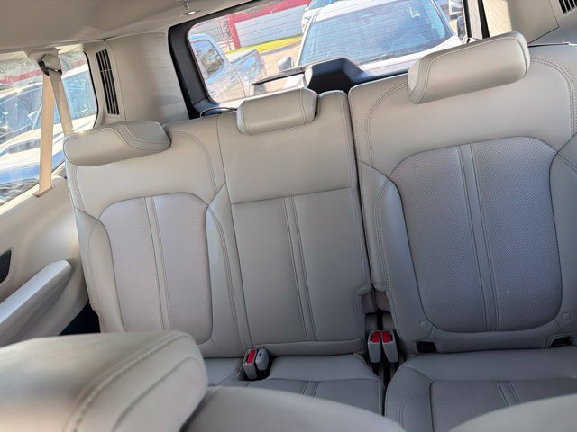 Used 2024 Jeep Wagoneer L Series II w/ Flexible Seating Group RWD image 11