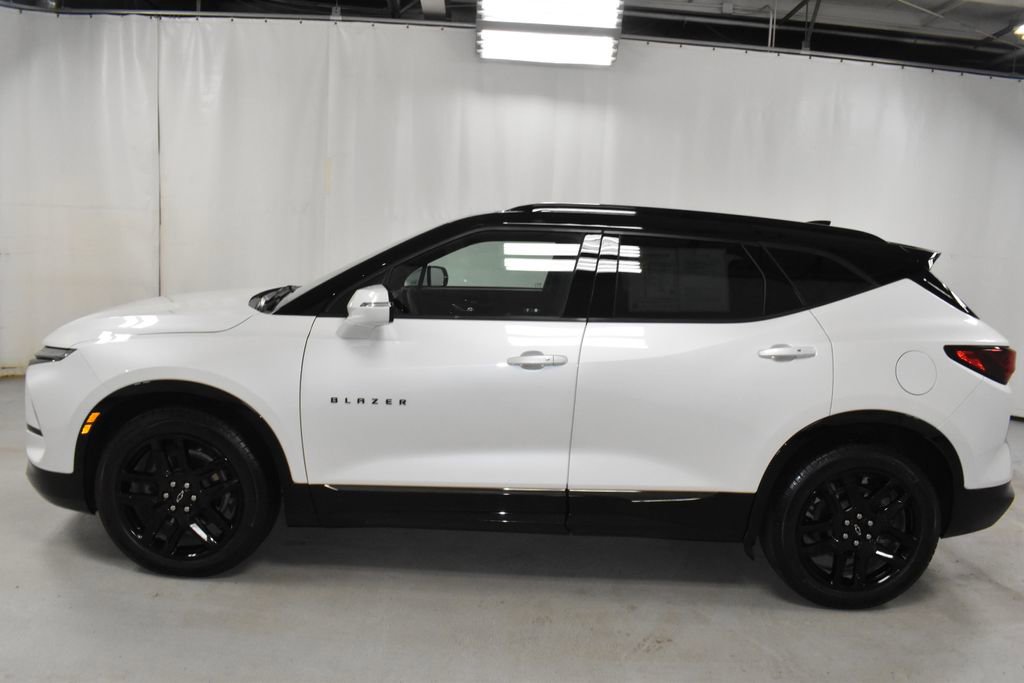 Used 2024 Chevrolet Blazer RS w/ Enhanced Convenience Package image 9