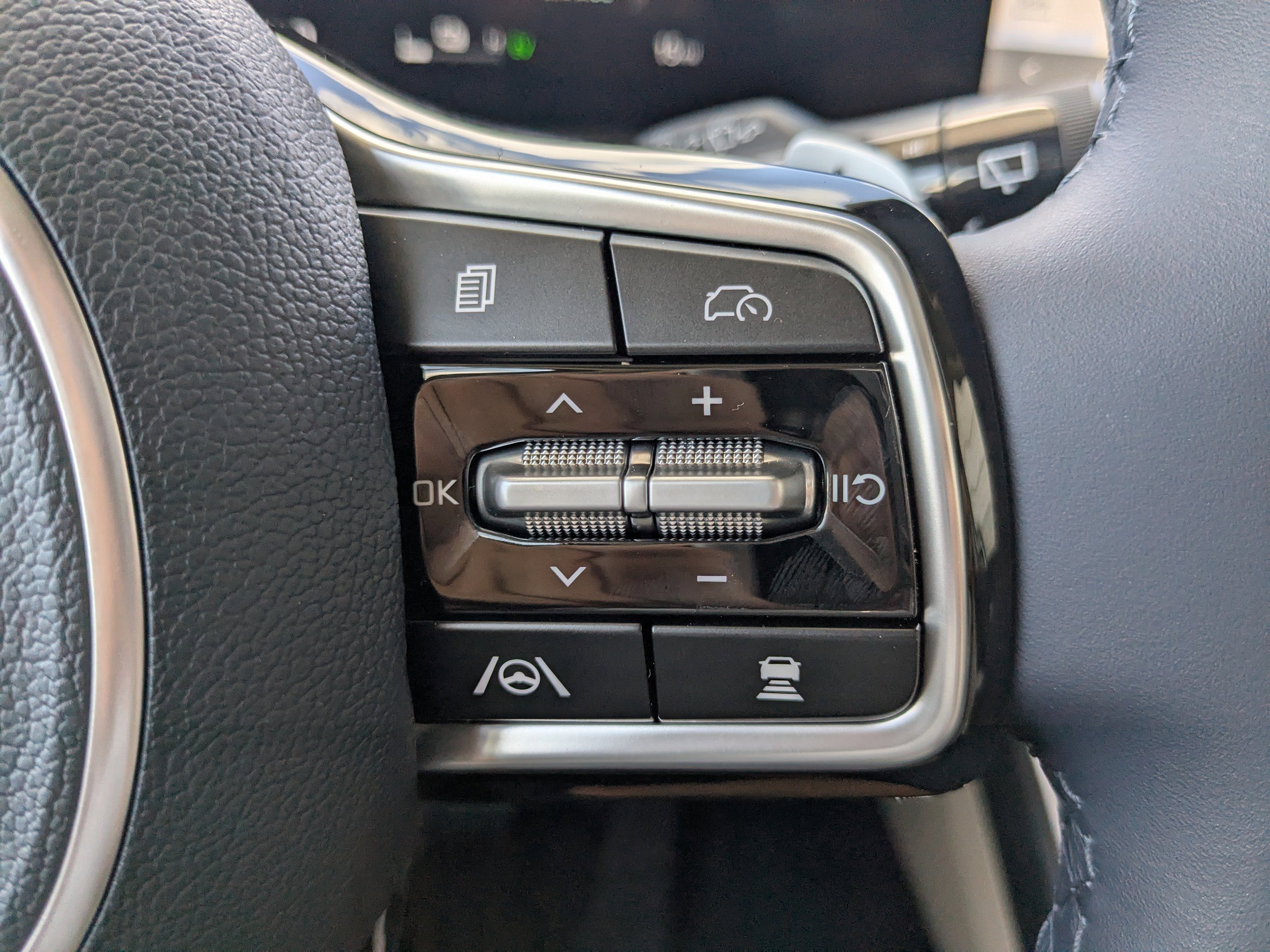 New 2026 Kia Carnival SX image 32