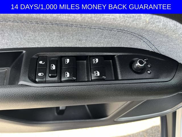 Used 2024 Jeep Compass Latitude AWD/4WD image 10