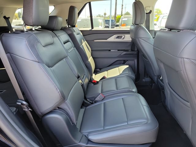 Used 2026 Ford Explorer Active w/ Active Comfort Package RWD image 19