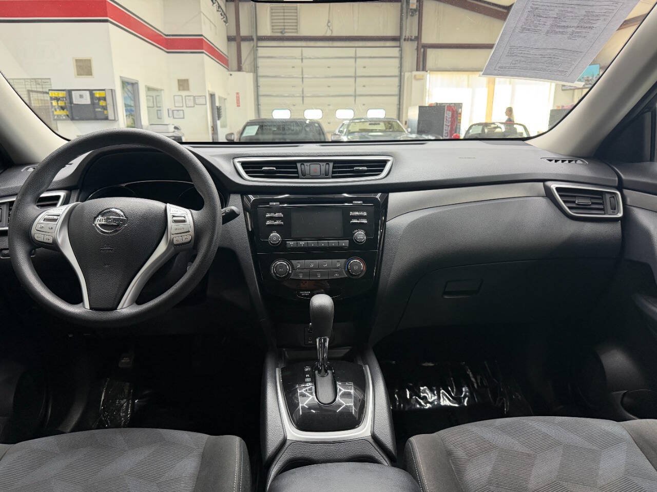 Used 2016 Nissan Rogue S AWD/4WD image 18