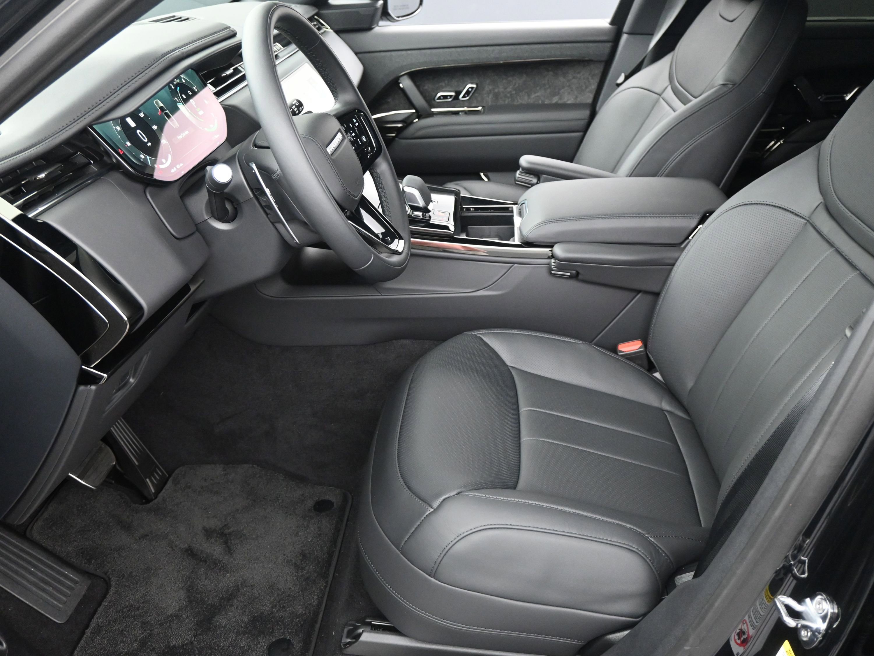 New 2025 Land Rover Range Rover Sport Dynamic SE image 5