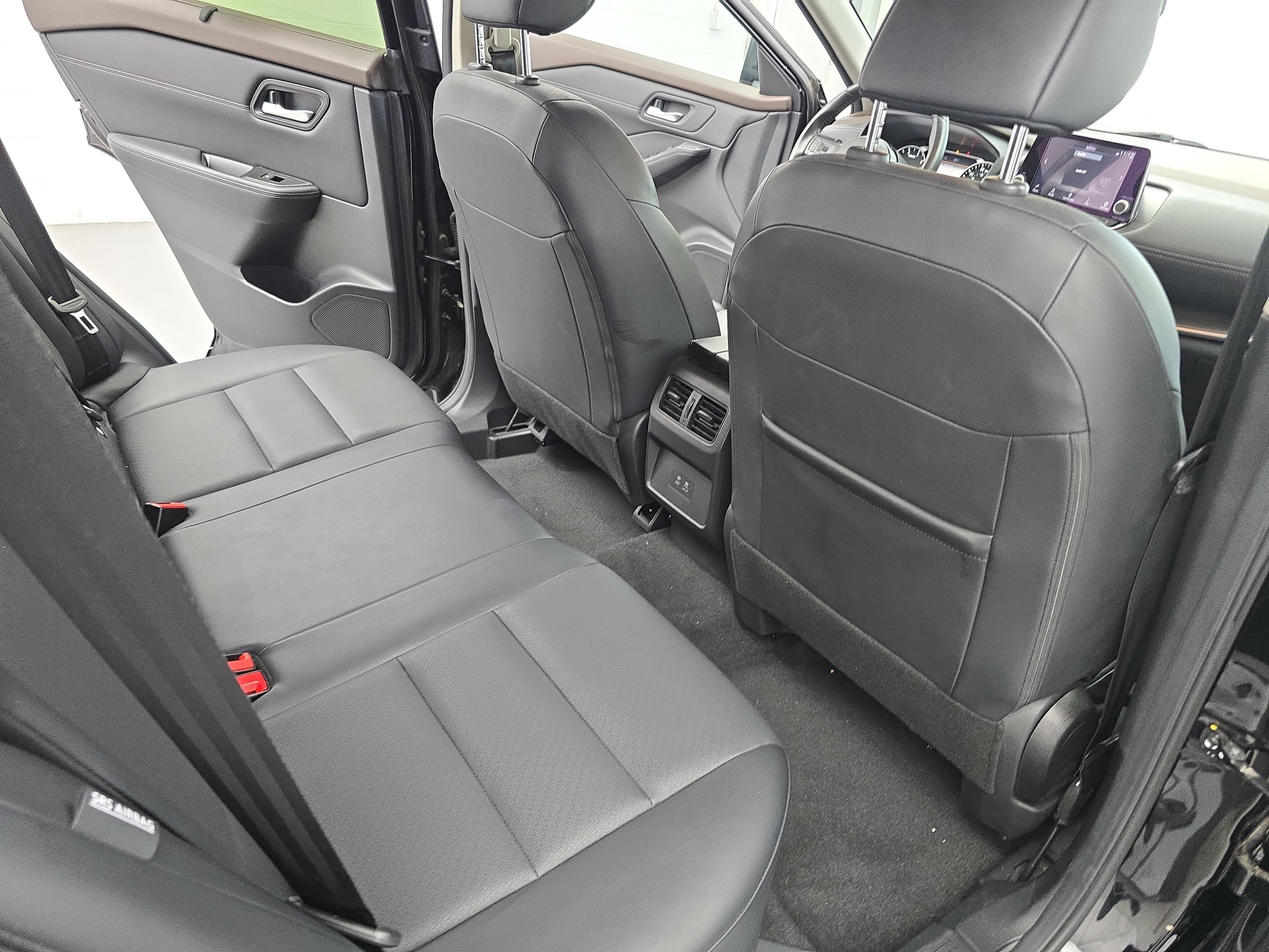 Certified 2023 Nissan Rogue SV w/ SV Premium B Package AWD/4WD image 11