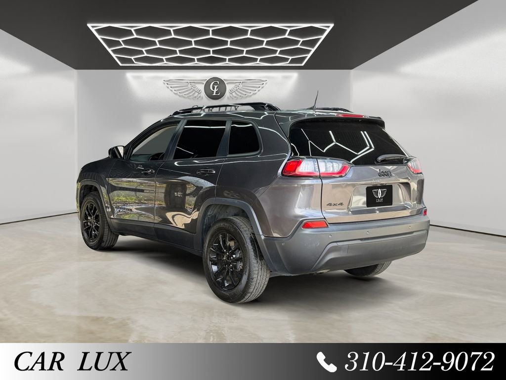 Used 2023 Jeep Cherokee Altitude Lux AWD/4WD image 2