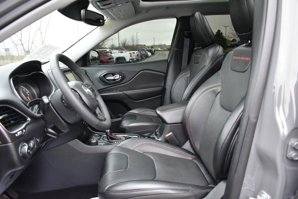 Used 2022 Jeep Cherokee Trailhawk w/ Sun, Sound & Nav Group image 14