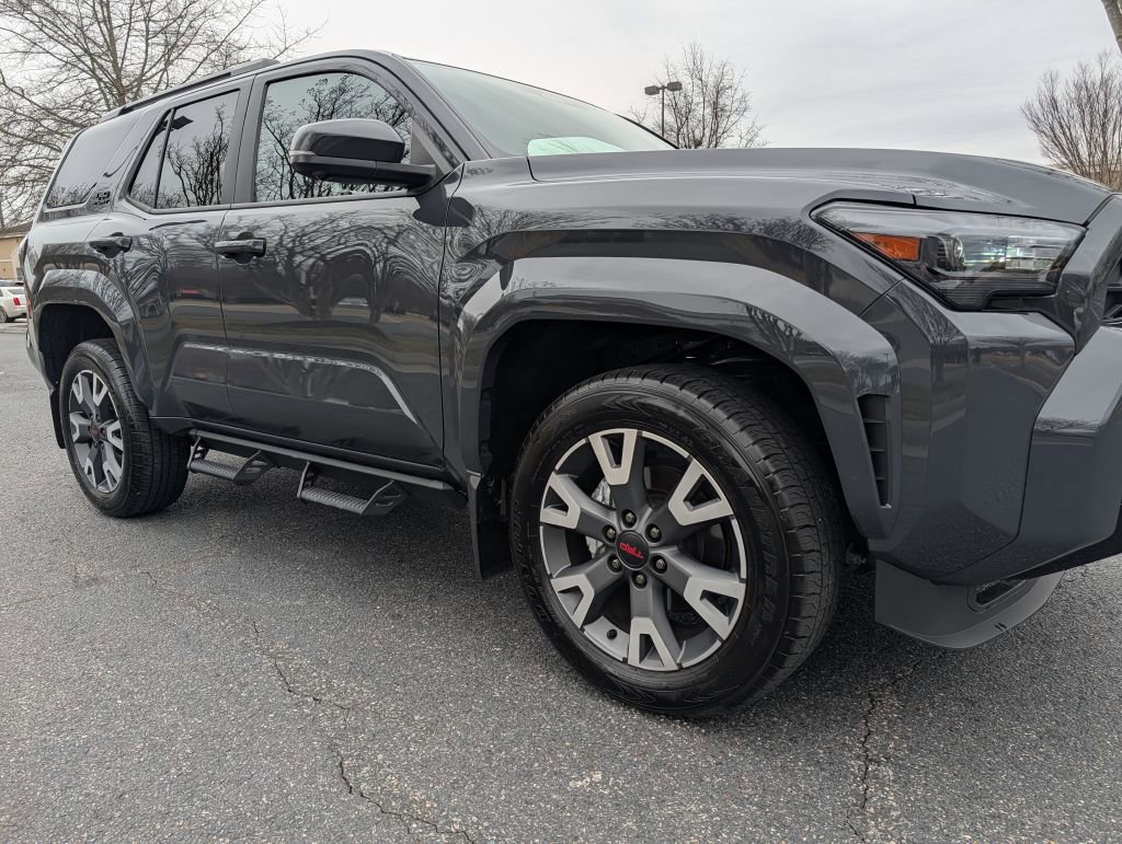 Used 2025 Toyota 4Runner SR5 image 7