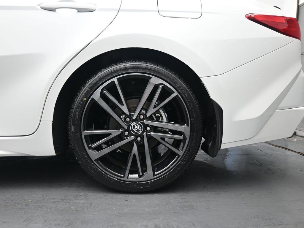 Used 2025 Toyota Camry XSE image 12