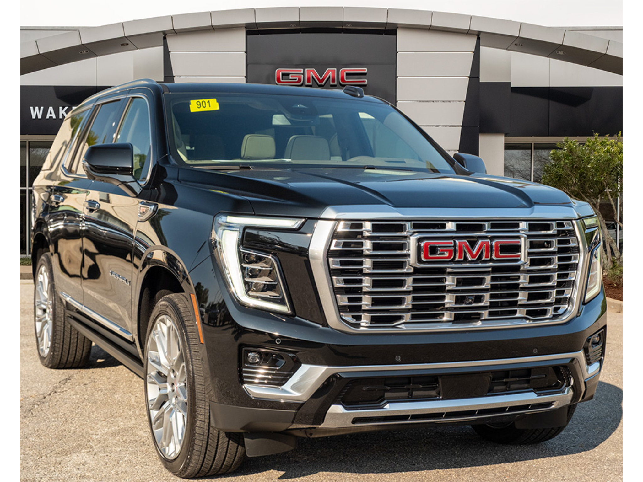 New 2026 GMC Yukon Denali w/ Sun & Power Step Package