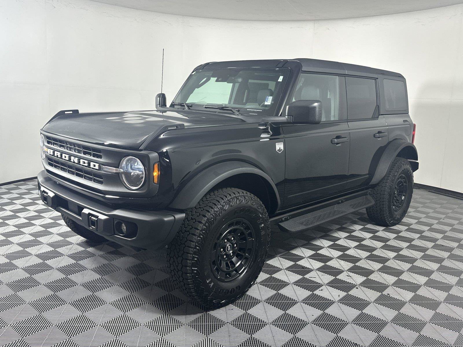 New 2026 Ford Bronco Big Bend w/ Black Diamond Package AWD/4WD image 3