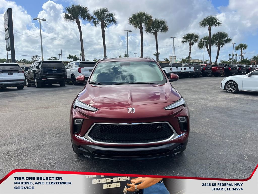 Used 2025 Buick Encore GX Sport Touring w/ Advanced Technology Package video 3