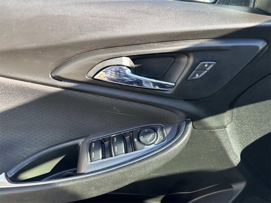Used 2022 Chevrolet Malibu LT image 21