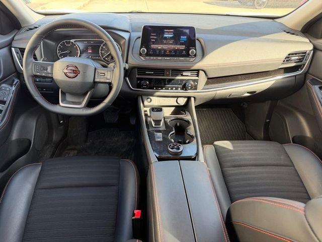 Used 2025 Nissan Rogue SV w/ Rock Creek Premium Package image 9