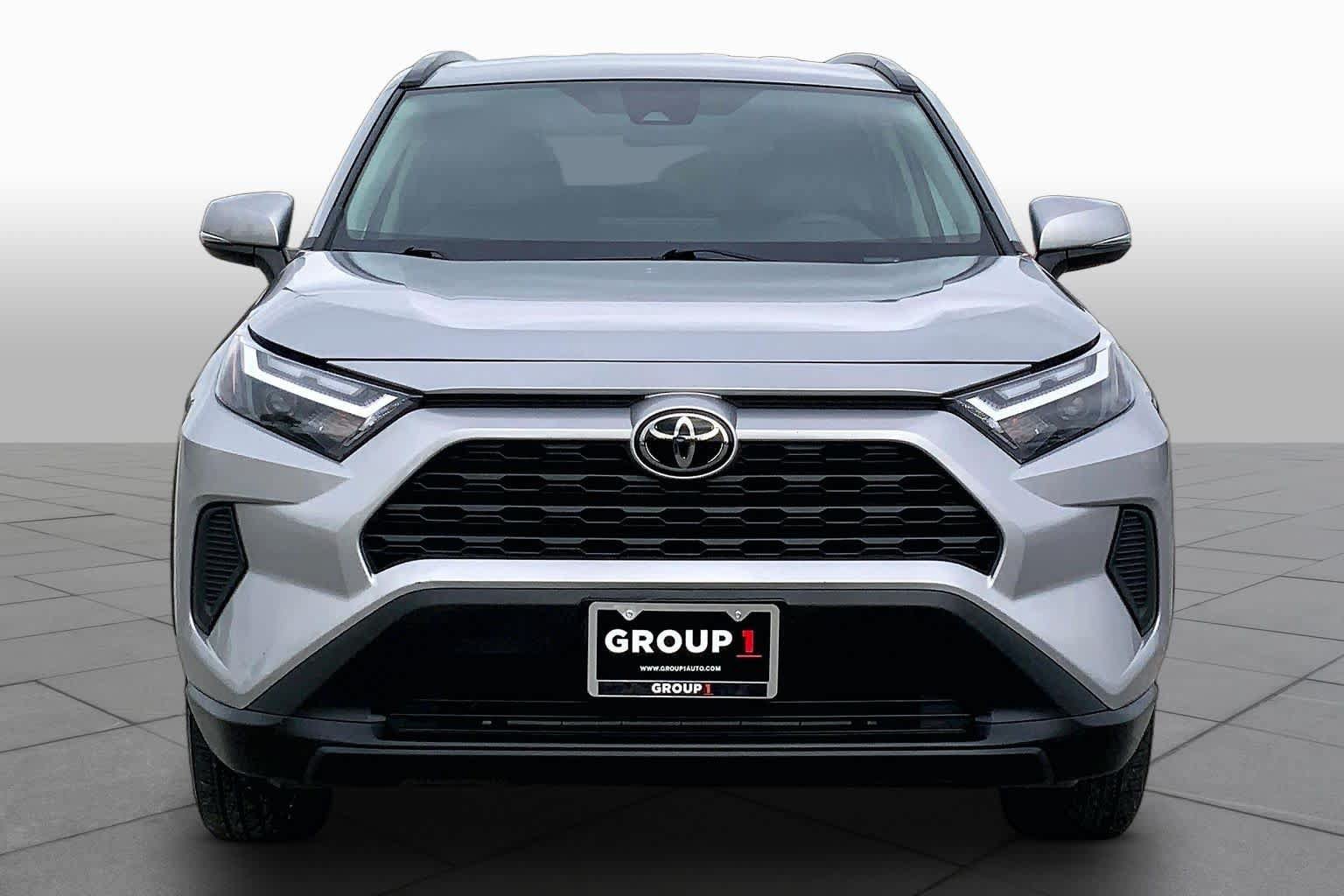 Used 2024 Toyota RAV4 XLE FWD image 3