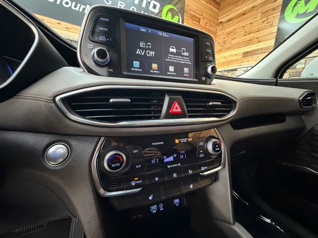 Used 2019 Hyundai Santa Fe SEL image 16