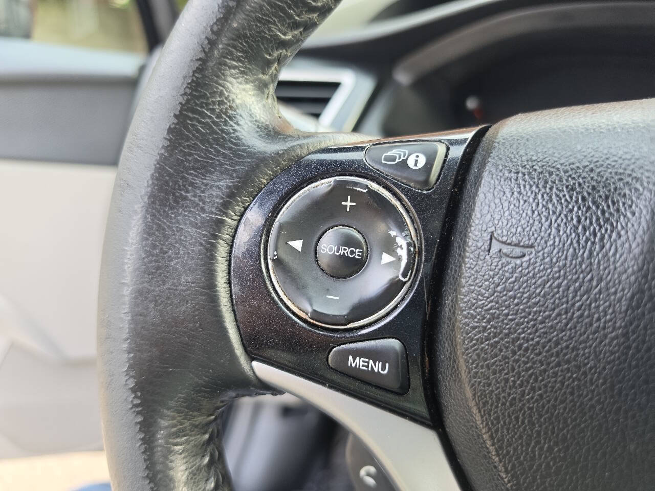 Used 2015 Honda Civic EX-L image 25