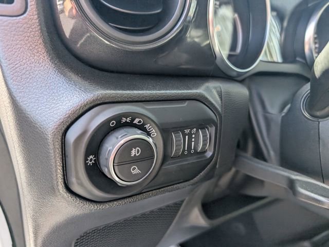 Used 2022 Jeep Gladiator Sport AWD/4WD image 15