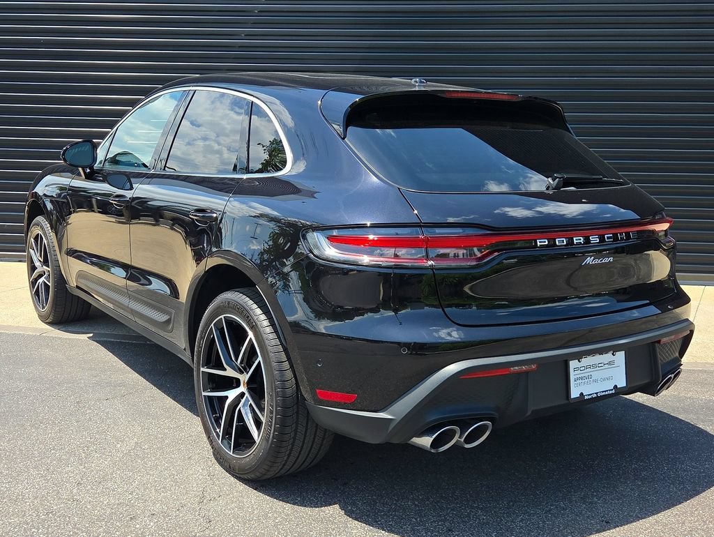 Certified 2026 Porsche Macan AWD/4WD image 3