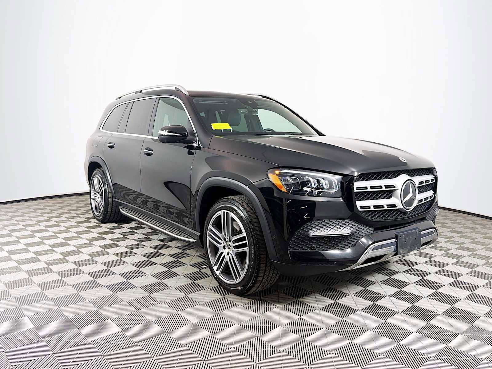 Used 2021 Mercedes-Benz GLS 450 4MATIC image 3