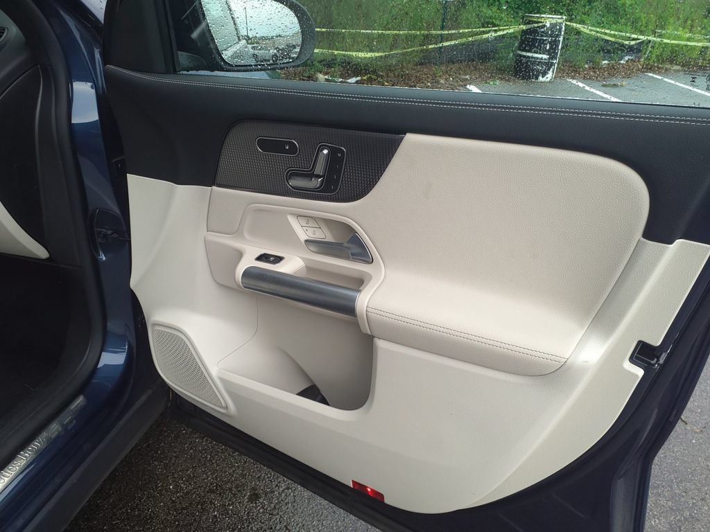 Certified 2023 Mercedes-Benz GLA 250 4MATIC image 13