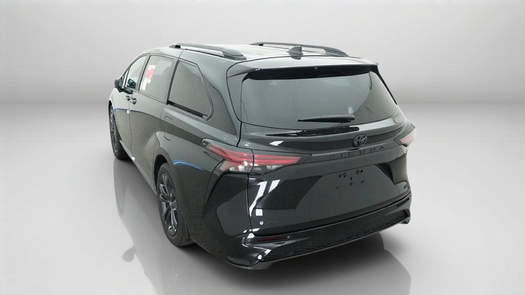 New 2026 Toyota Sienna XSE FWD image 13