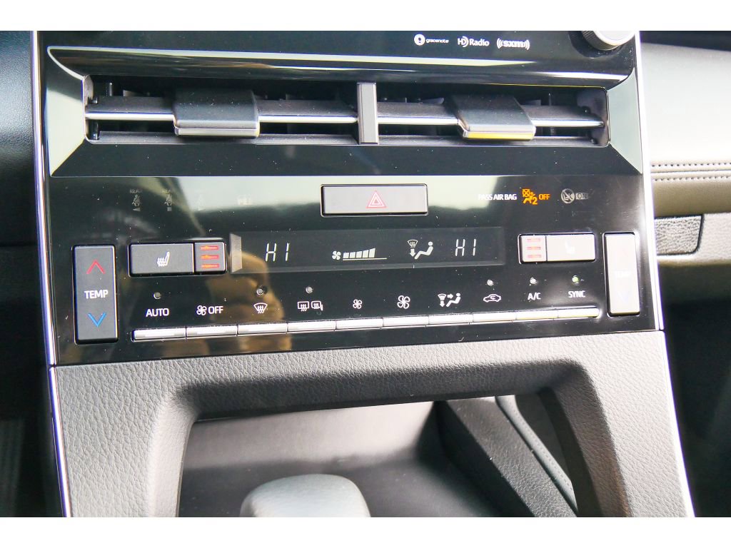 Used 2019 Toyota Avalon XLE w/ Moonroof Package FWD image 23