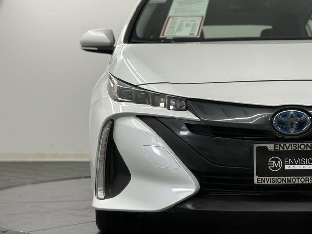 Certified 2022 Toyota Prius Prime XLE image 4
