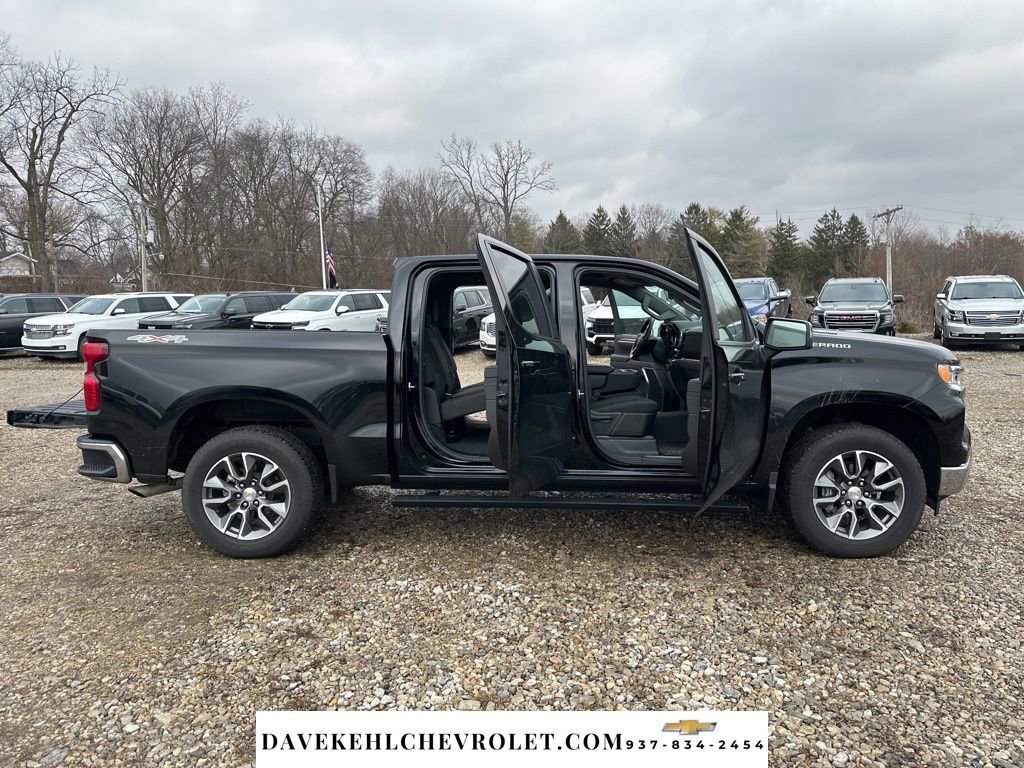 Used 2025 Chevrolet Silverado 1500 LT image 30