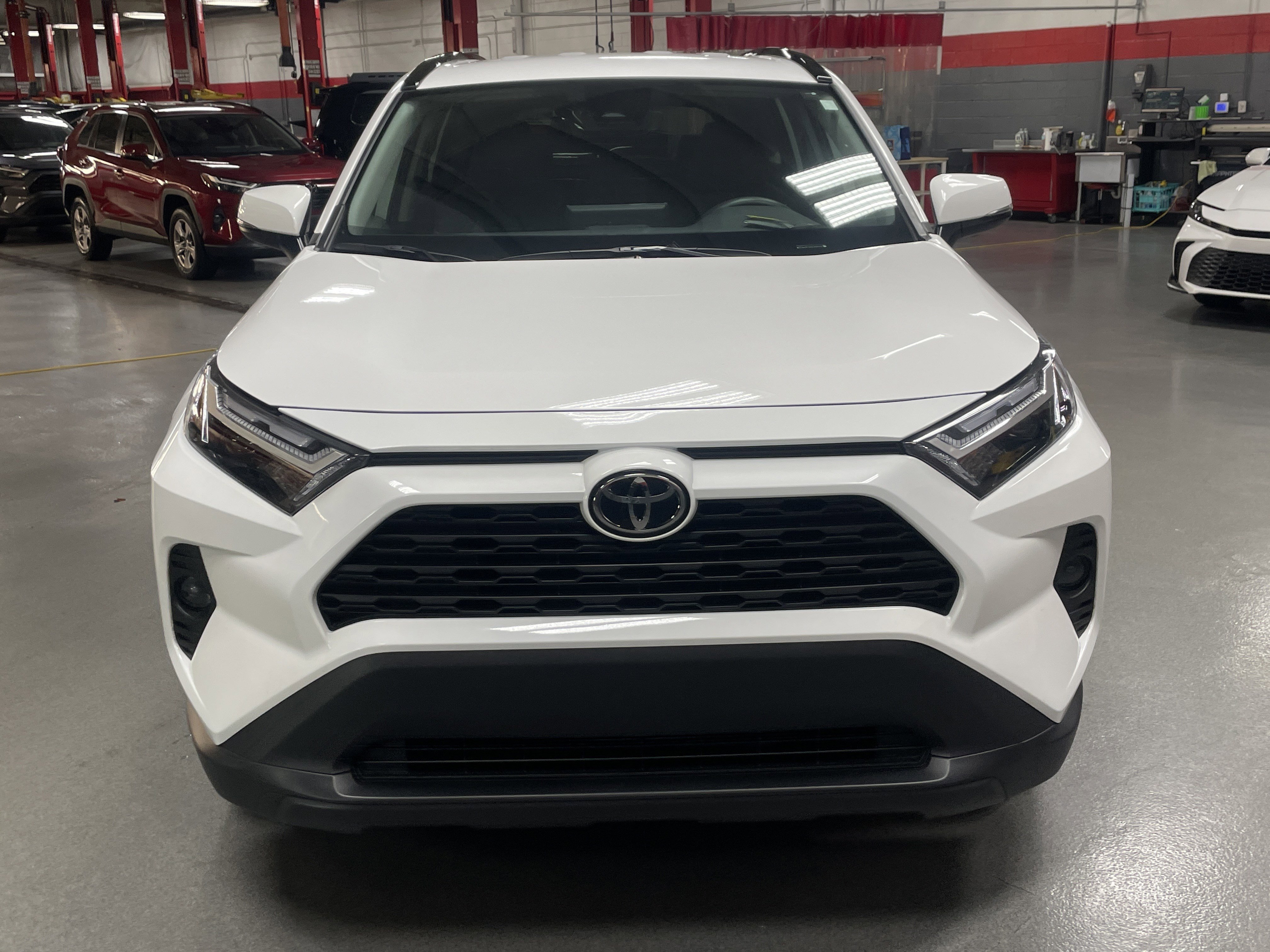 Used 2025 Toyota RAV4 XLE image 3