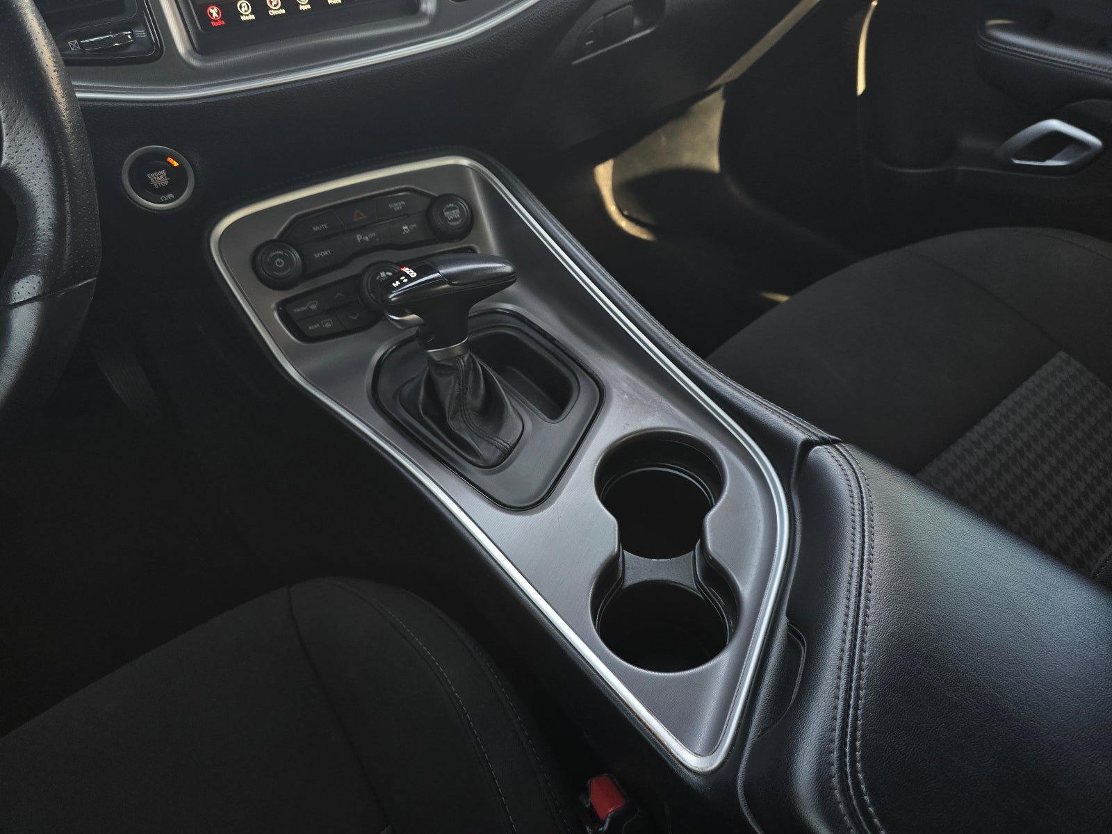 Used 2022 Dodge Challenger GT RWD image 16