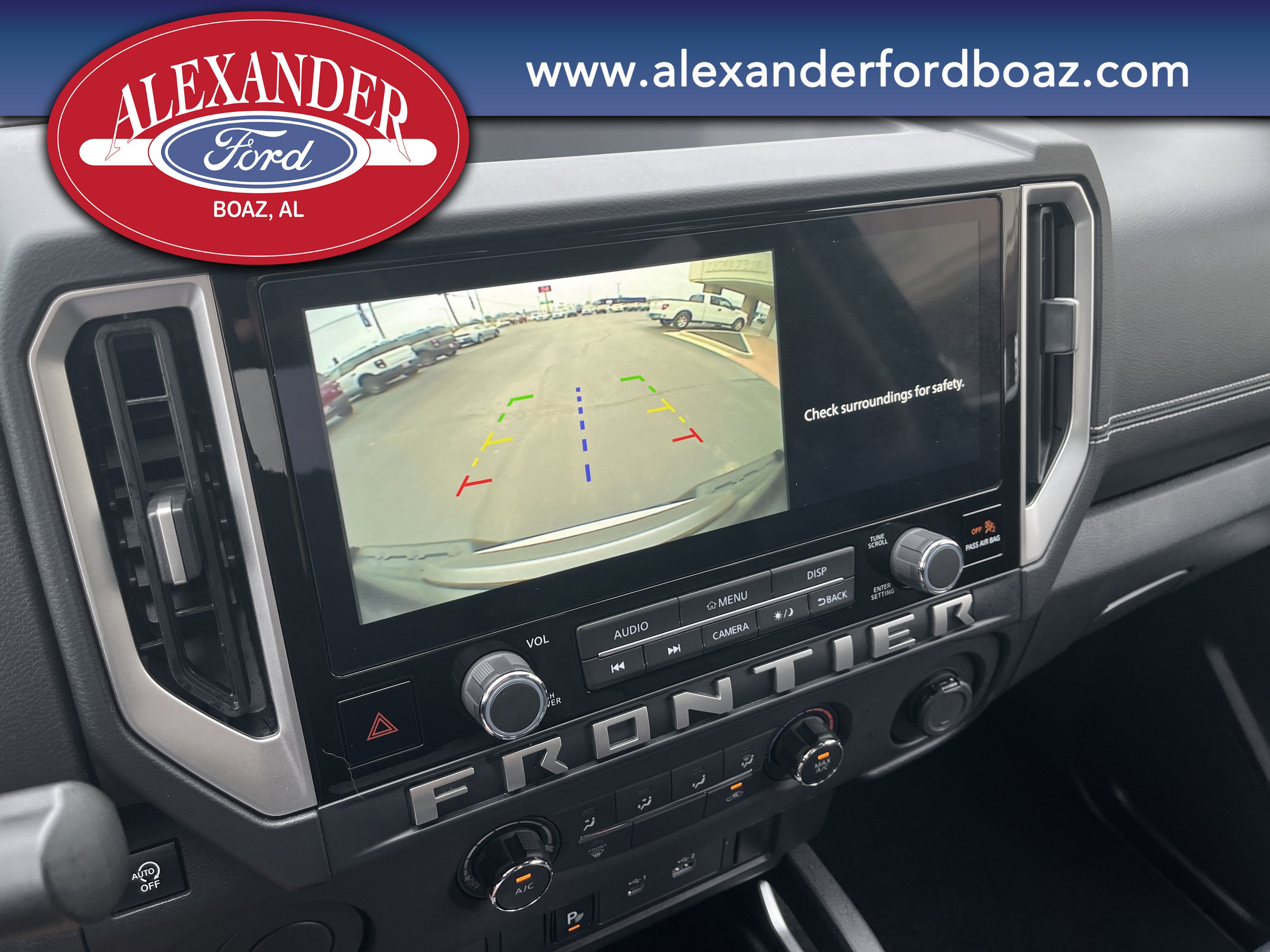 Used 2025 Nissan Frontier SV image 27