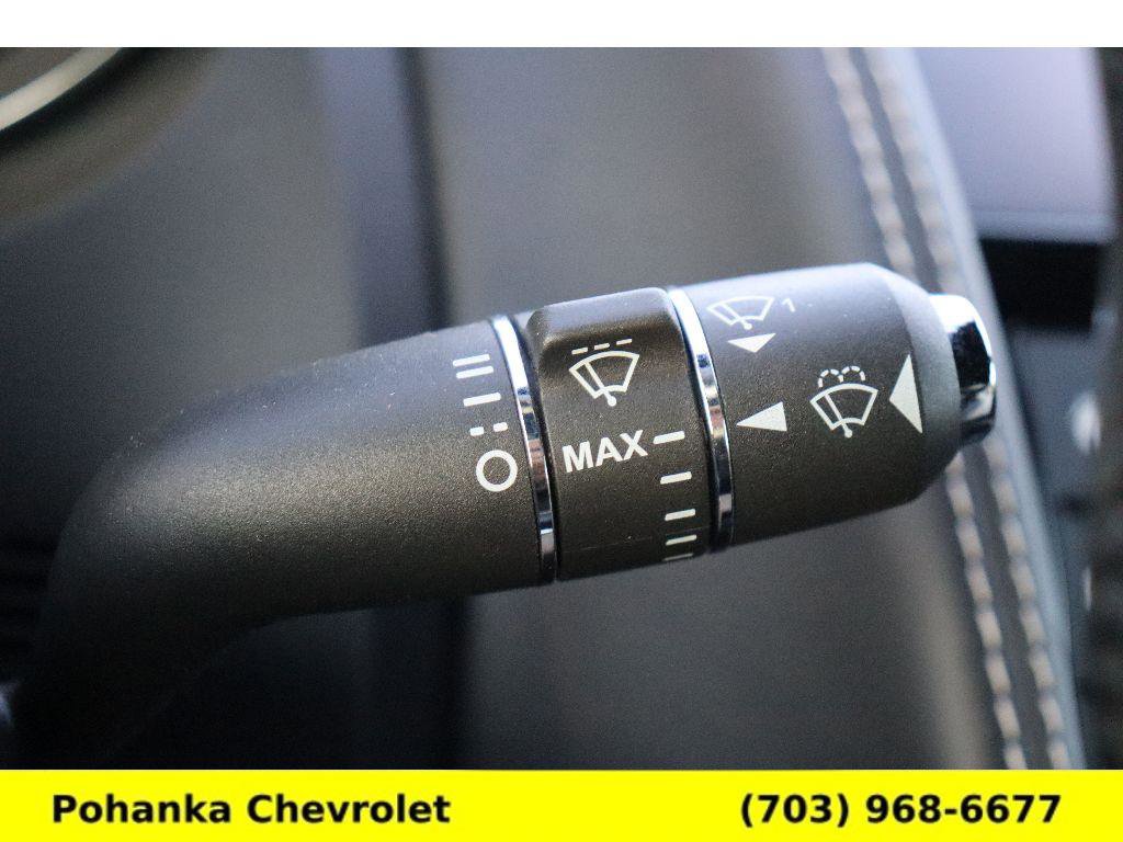 Used 2017 Jaguar F-TYPE R image 11