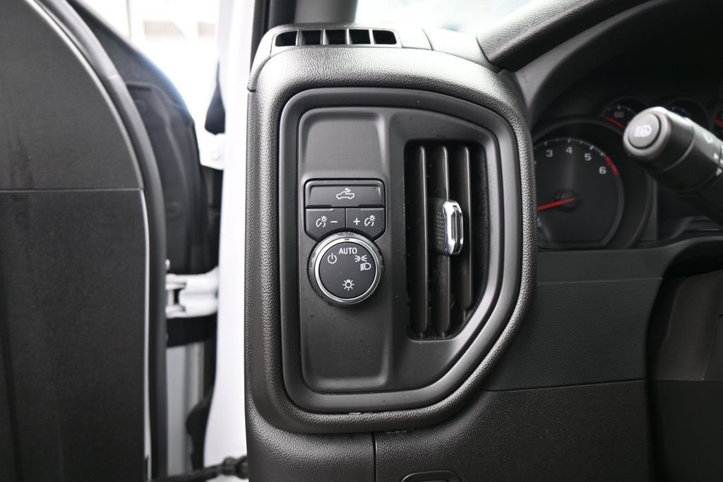 Used 2024 Chevrolet Silverado 1500 Custom RWD image 16