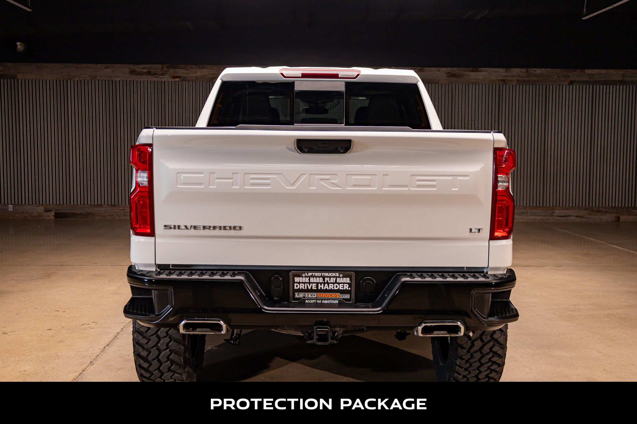 Used 2024 Chevrolet Silverado 1500 LT Trail Boss w/ Convenience Package II image 8