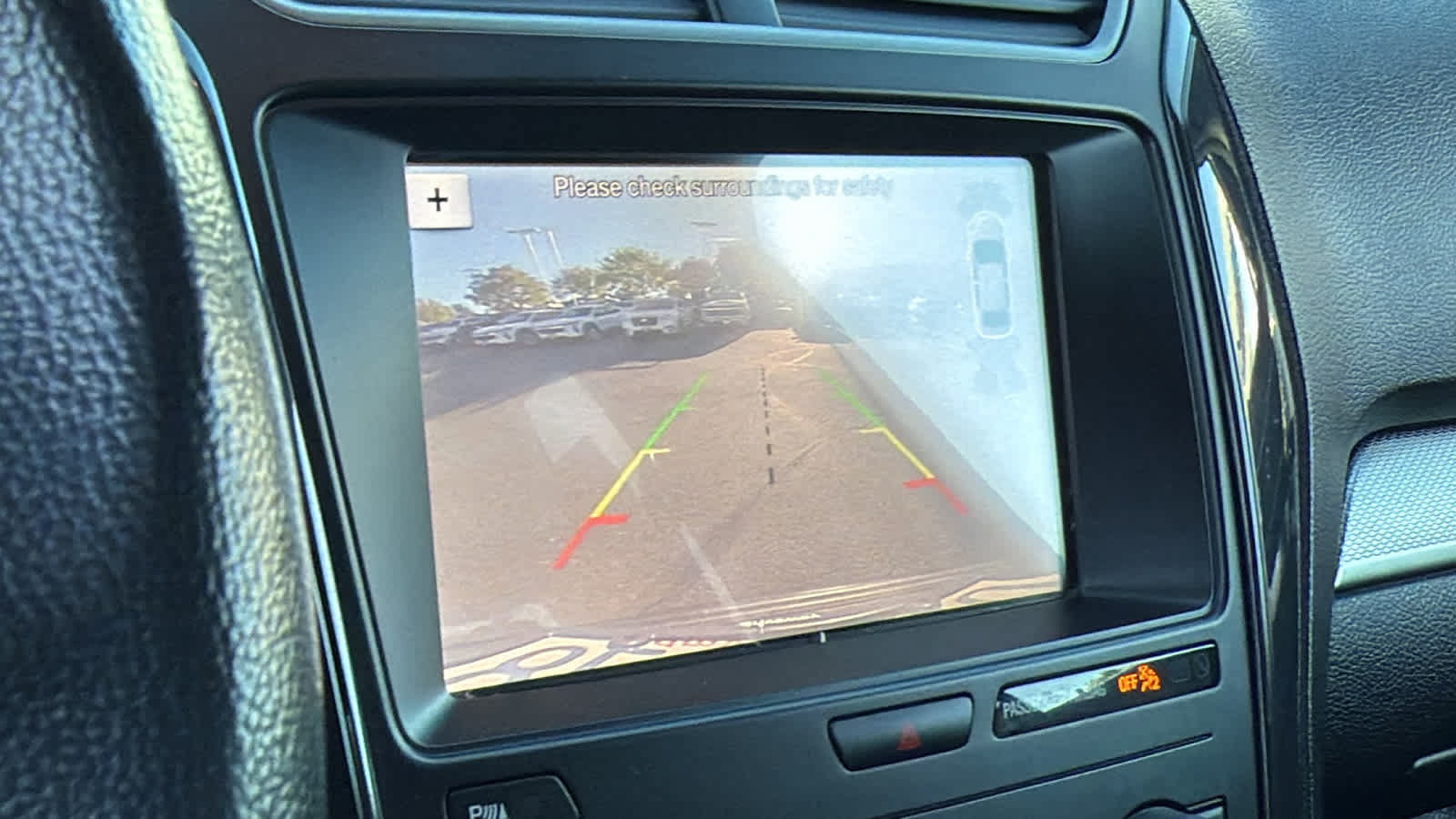 Used 2019 Ford Explorer XLT w/ Equipment Group 202A FWD image 16