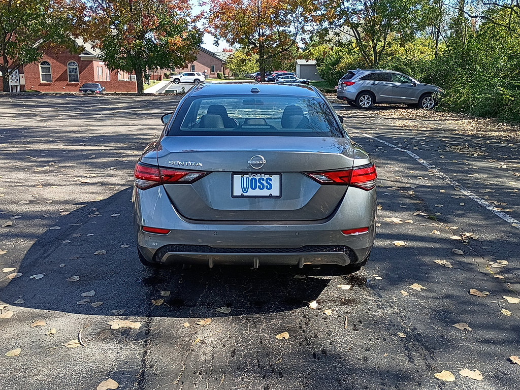 Used 2025 Nissan Sentra SV FWD image 4
