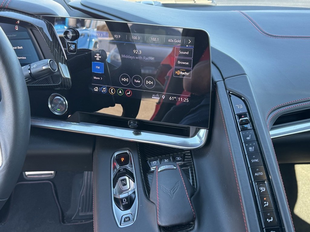 Used 2020 Chevrolet Corvette Stingray Premium Cpe w/ 3LT Preferred Equipment Group image 7