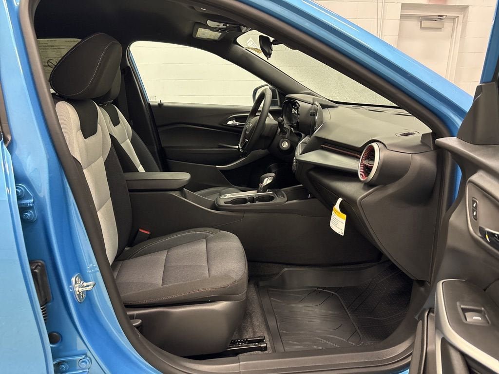 New 2026 Chevrolet Trax RS w/ Driver Confidence Package FWD image 29