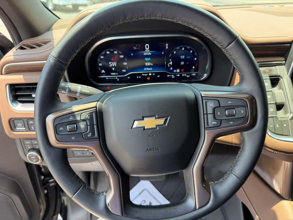 Used 2023 Chevrolet Suburban High Country AWD/4WD image 14
