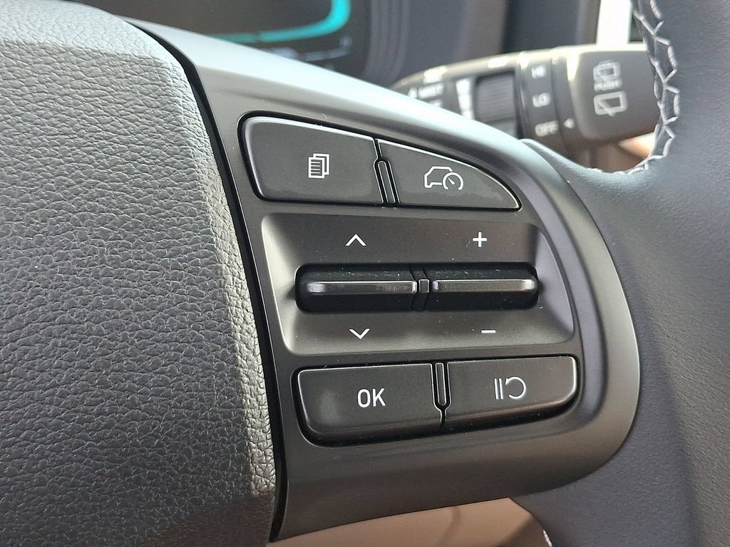 Used 2024 Hyundai Venue SEL FWD image 22