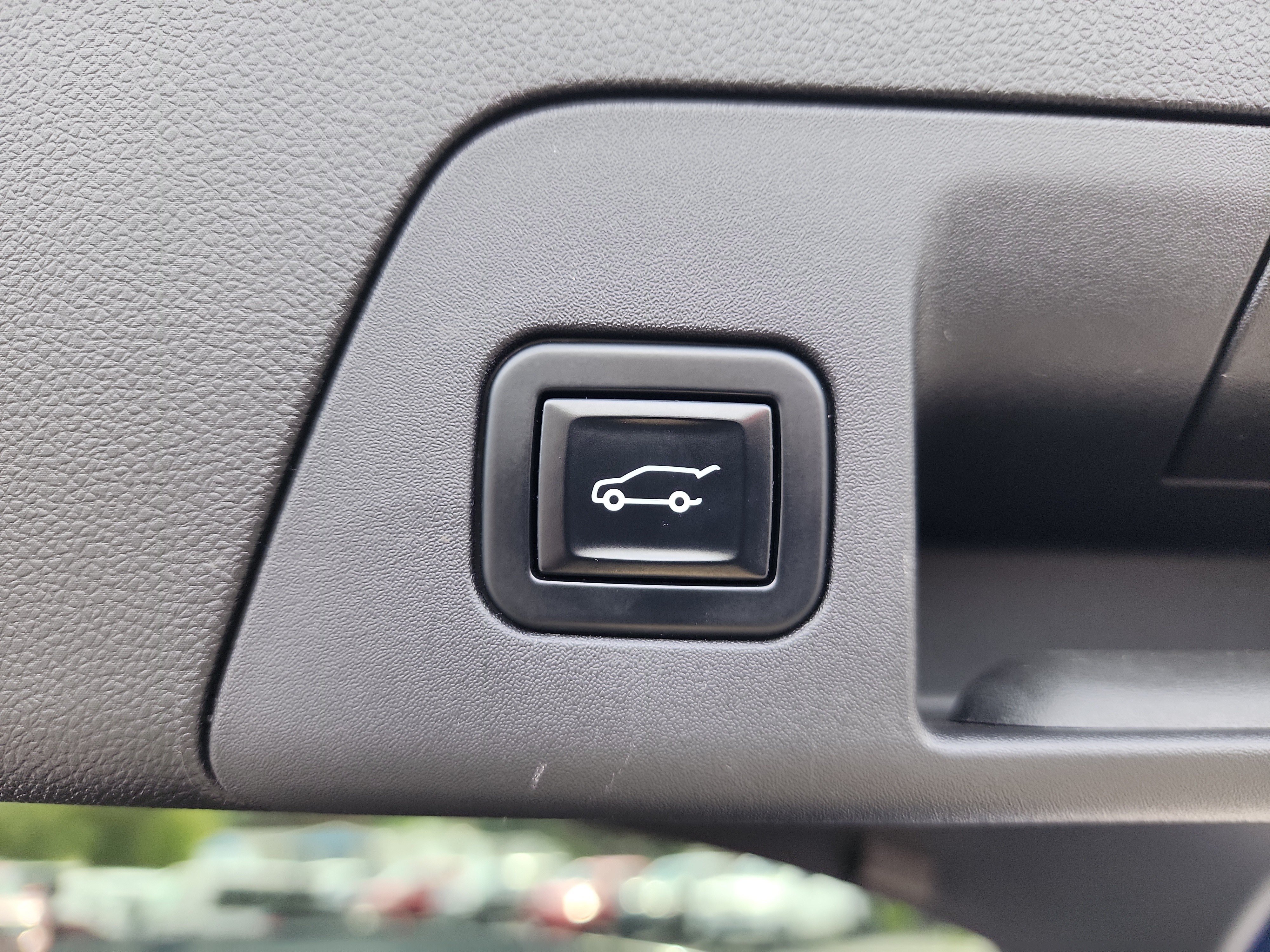 Certified 2022 Buick Envision Essence w/ Safety Package AWD/4WD image 28