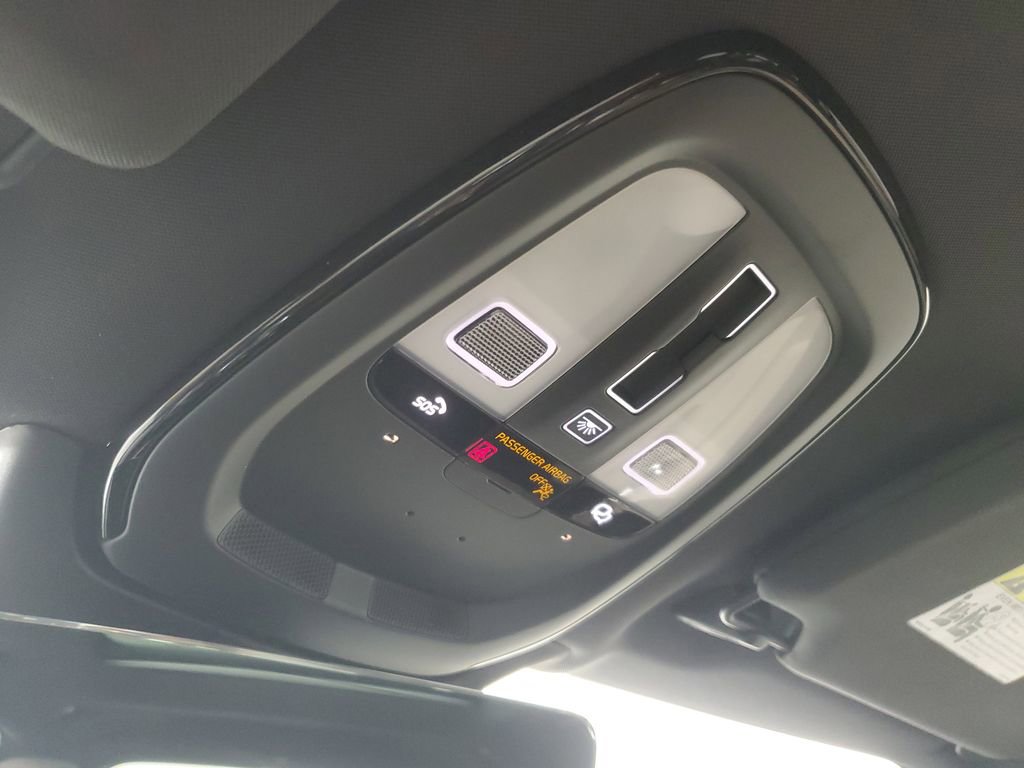 Certified 2026 Volvo XC90 B6 Plus w/ Protection Package Premier image 37