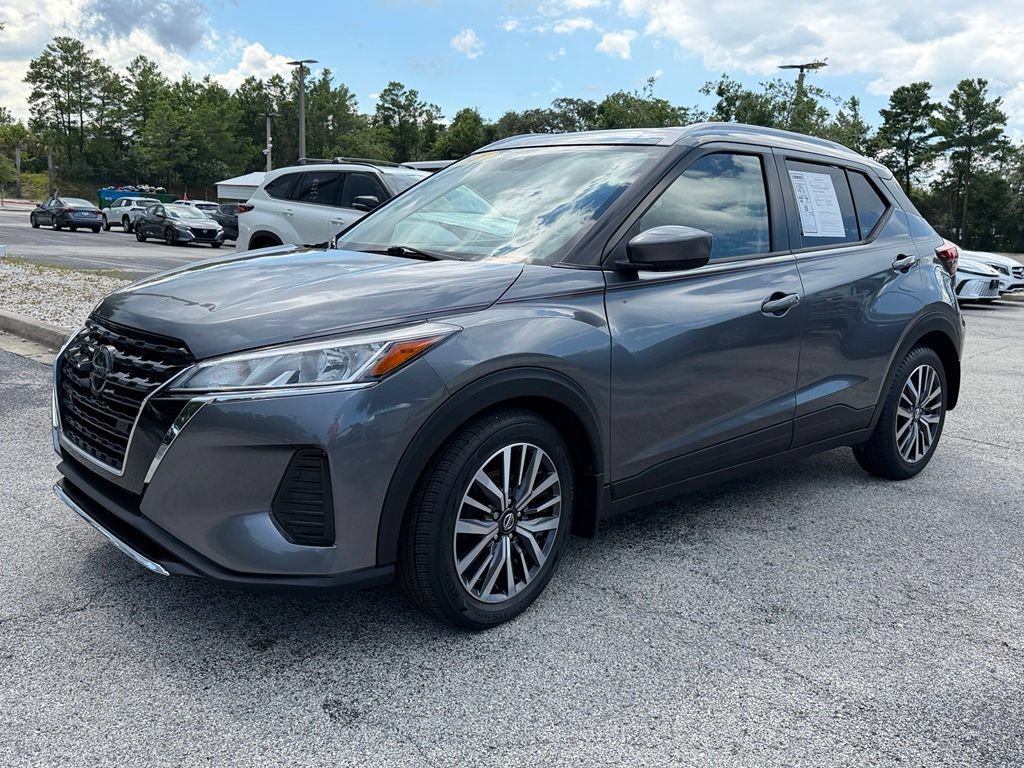 Used 2021 Nissan Kicks SV FWD image 3