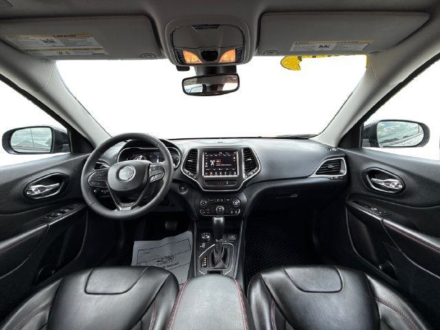 Used 2022 Jeep Cherokee Trailhawk w/ Sun, Sound & Nav Group AWD/4WD image 21
