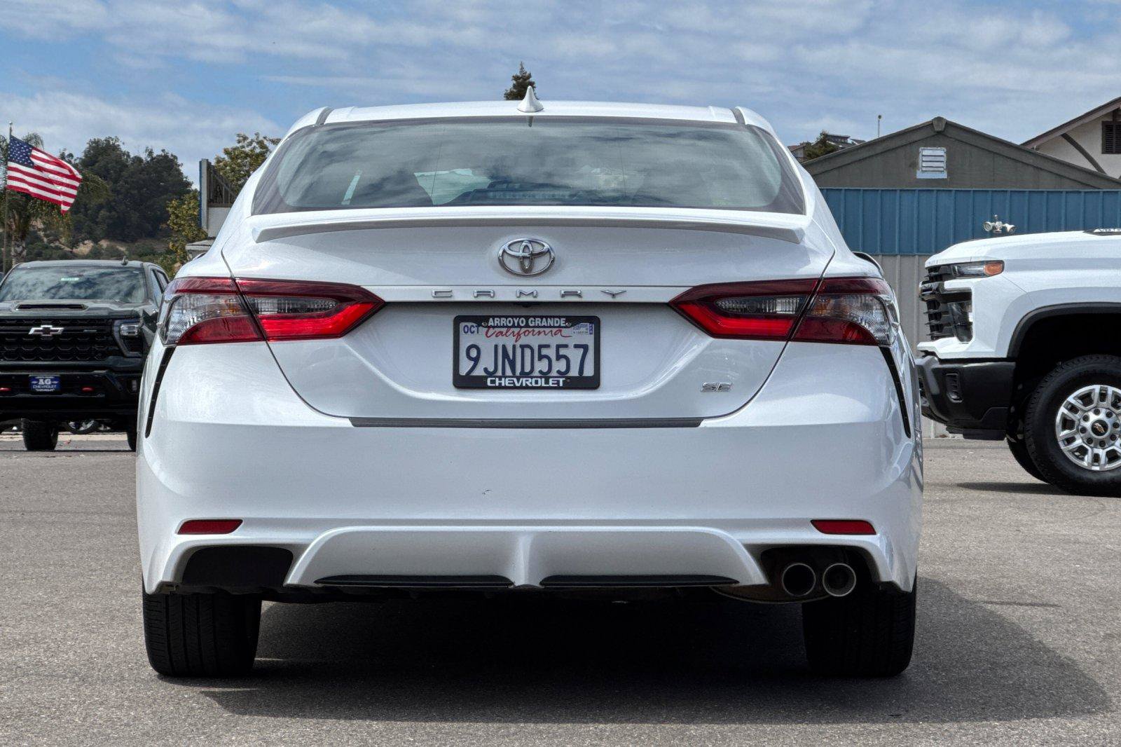 Used 2024 Toyota Camry SE w/ Convenience Package FWD image 7
