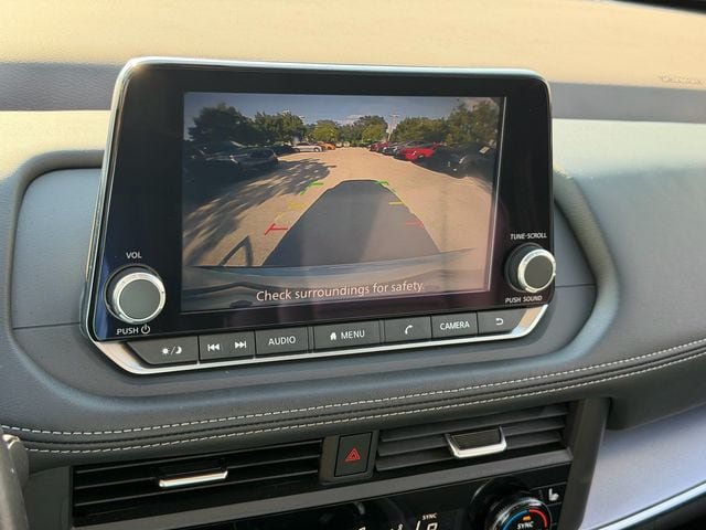 Used 2023 Nissan Rogue SV w/ SV Premium B Package FWD image 25